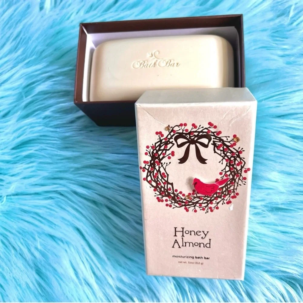 Honey Almond Moisturizing Bath Bar Soap 11oz Gift Box Made In USA